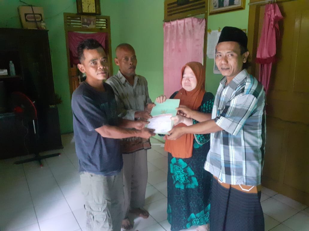 penerimaan Tanah Wakaf dari Ibu Watem